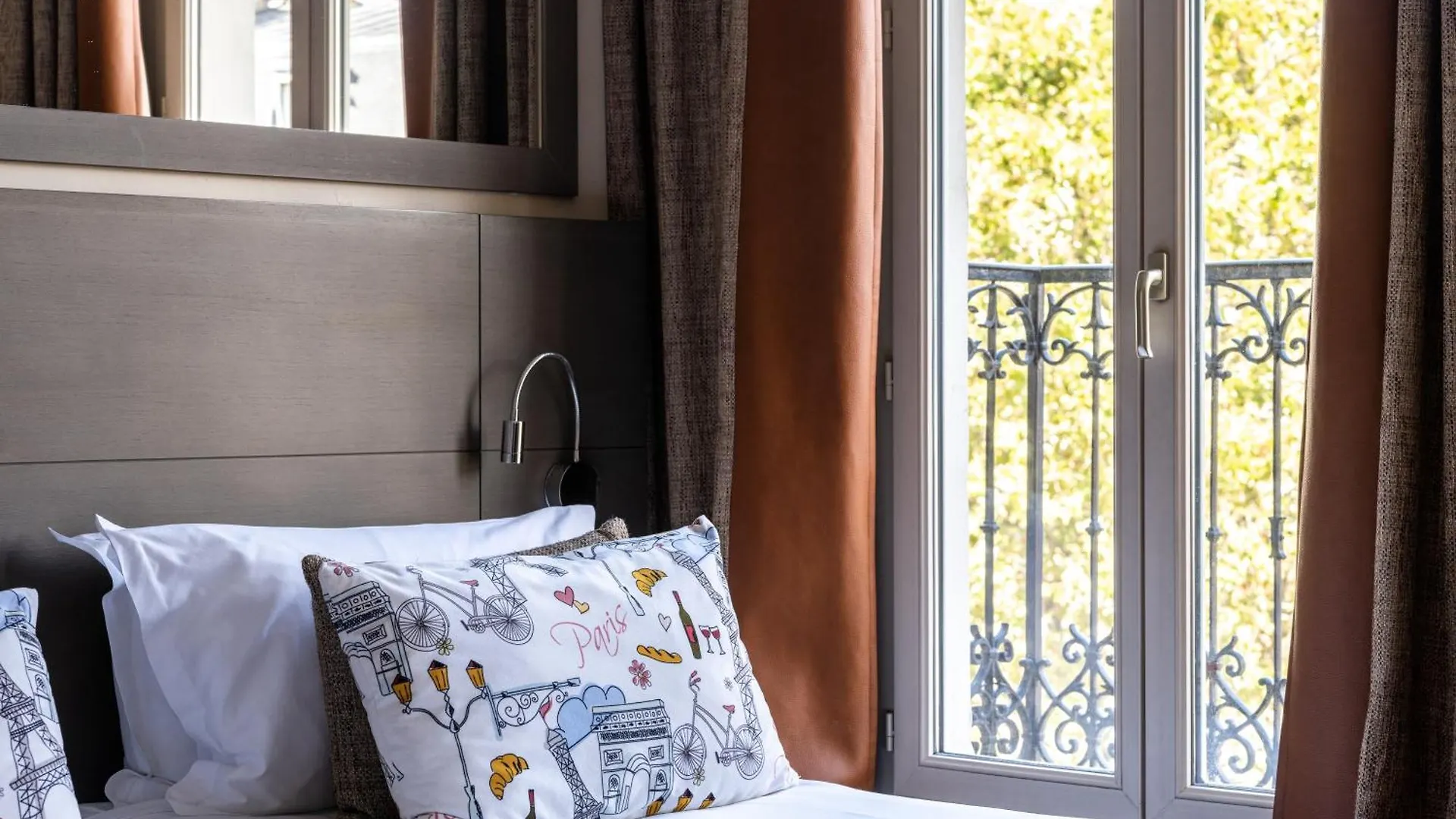 Minerve Hotel Paris