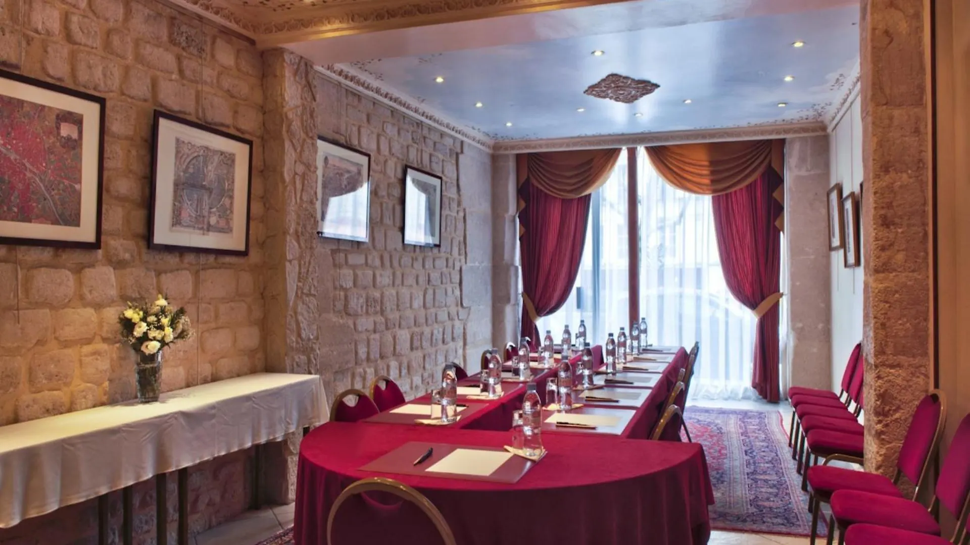 Hotel Minerve 3*
